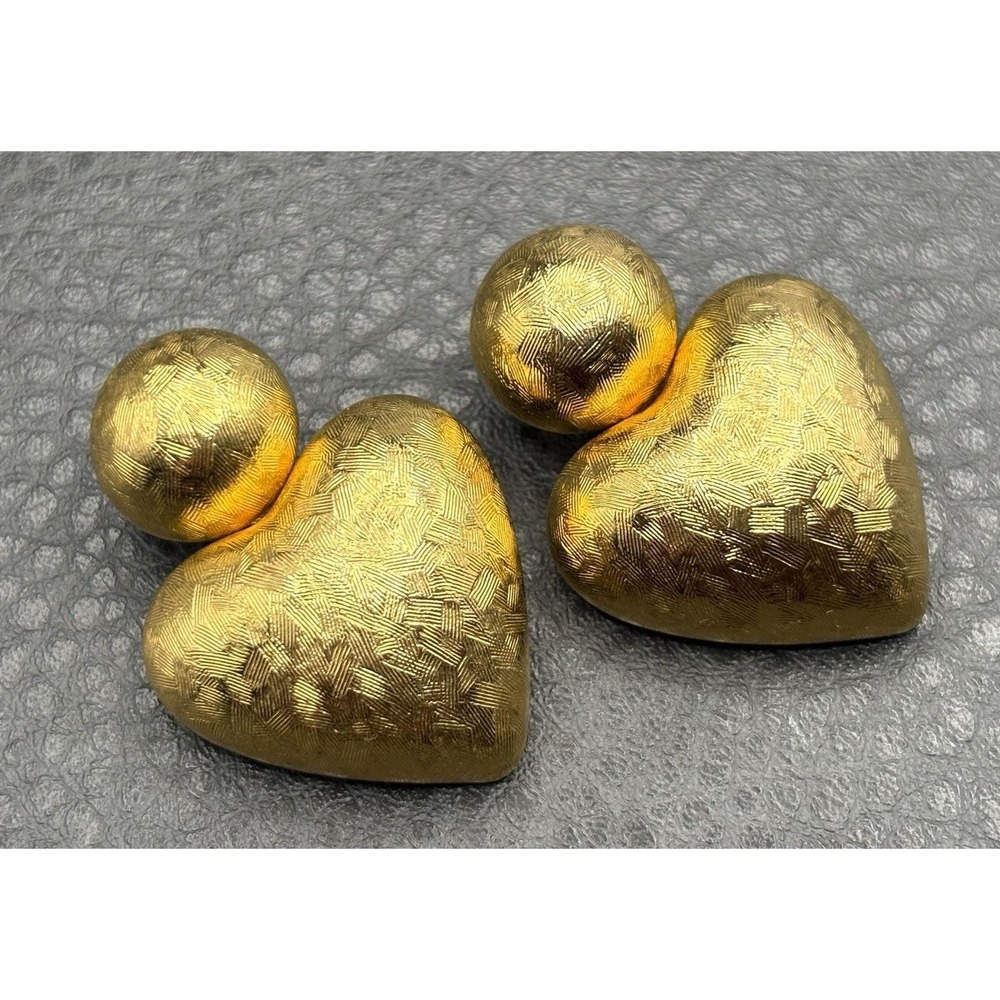 Vintage 80s Large Puffy Heart Earrings Textured Gold Tone Retro Pierced Runway - Picture 3 of 8